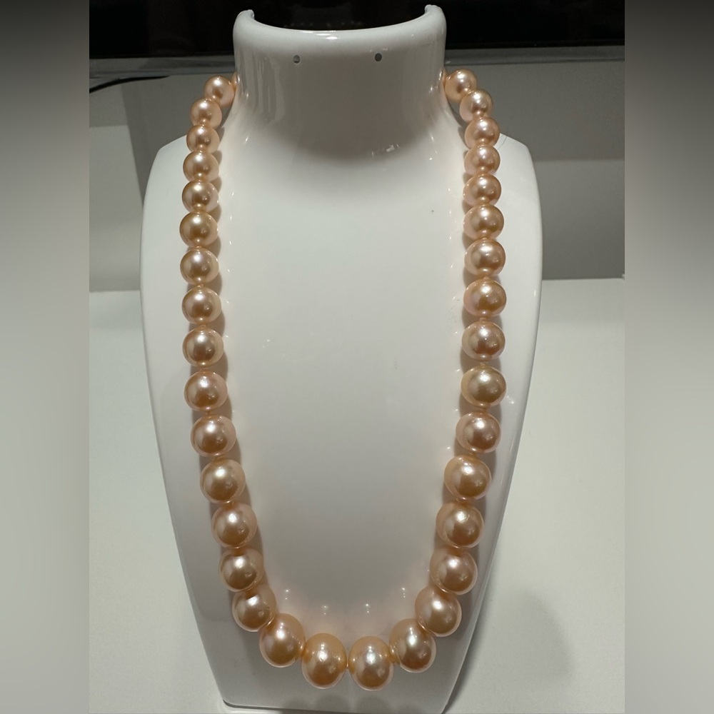 Real Rose gold Pearls Necklace by Baroque